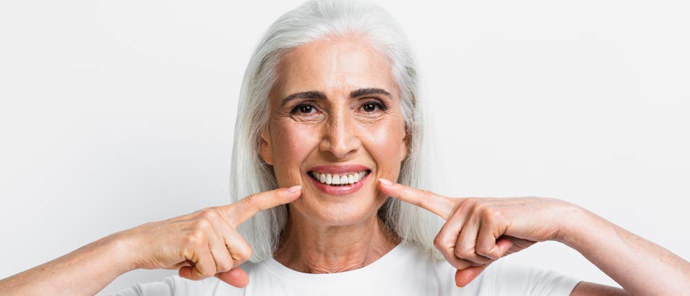 Què passa amb els implants dentals quan envelleixes?